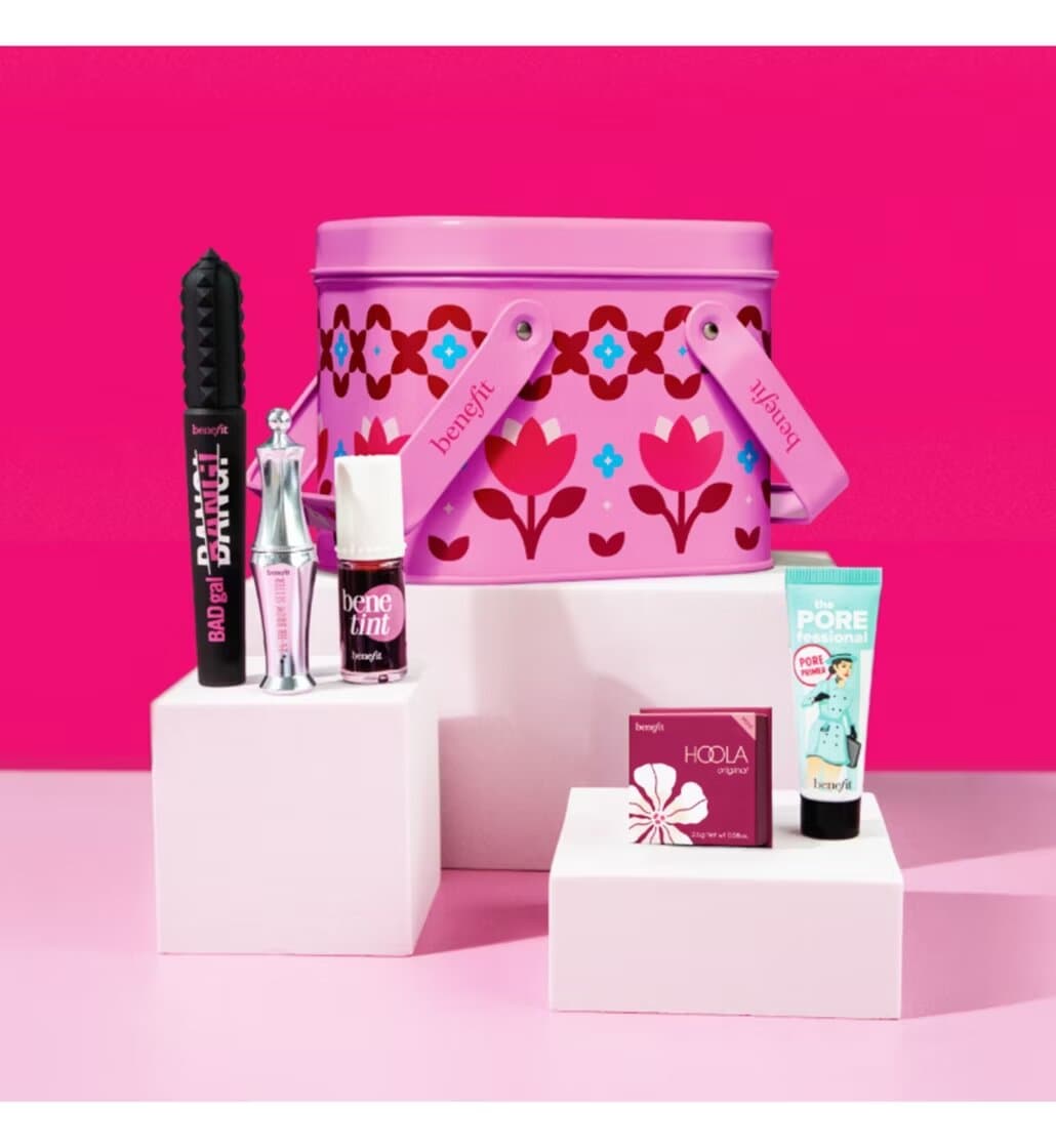 Benefit Pack’d Up Beauty Set Exclusive Star Gift
